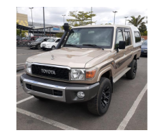 TOYOTA LC79 (LAND CRUISER 79)